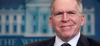 John Brennan: Der ehemalige CIA-Chef behauptet, er habe Obama und Biden über Clintons Pläne informiert, Trump als russischen Agenten zu diffamieren.